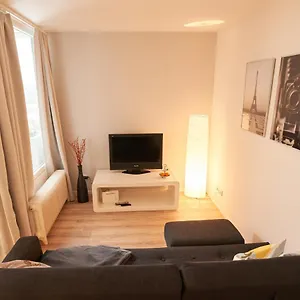 Apartment Gemuetliches Und Helles Mit Balkon, Badewanne, Wlan, Parkplatz 
